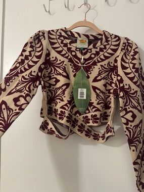 Never Used - FARM Rio Burgundy & Cream Floral Jacquard Crop Sweater